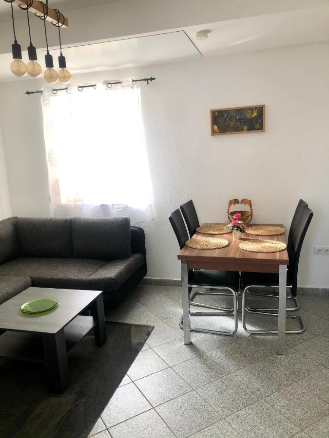 Delux Ferienwohnung Kunstgalerie Und Ilmradweg Kranichfeld Екстериор снимка