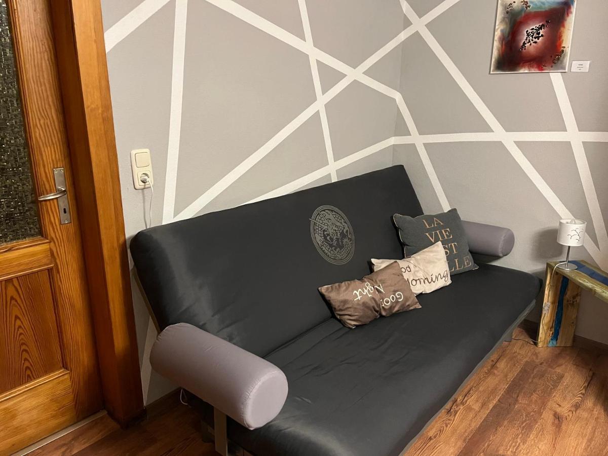 Delux Ferienwohnung Kunstgalerie Und Ilmradweg Kranichfeld Екстериор снимка