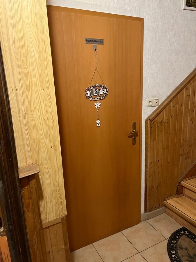 Delux Ferienwohnung Kunstgalerie Und Ilmradweg Kranichfeld Екстериор снимка